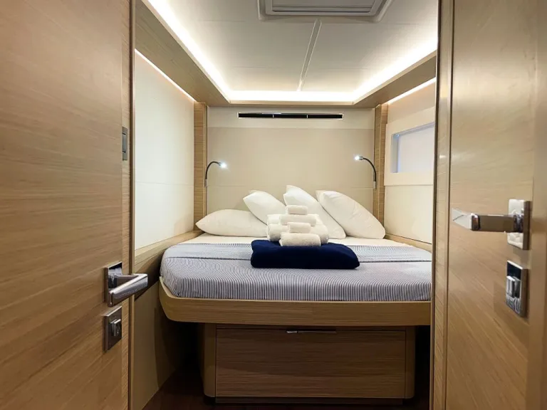 STBD FWD CABIN