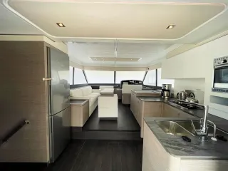 Galley & Salon