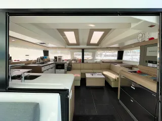 Galley & Salon