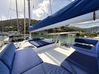 Upper deck