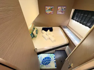Mid Cabin
