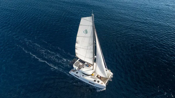 Mistral 2026 Lagoon 38